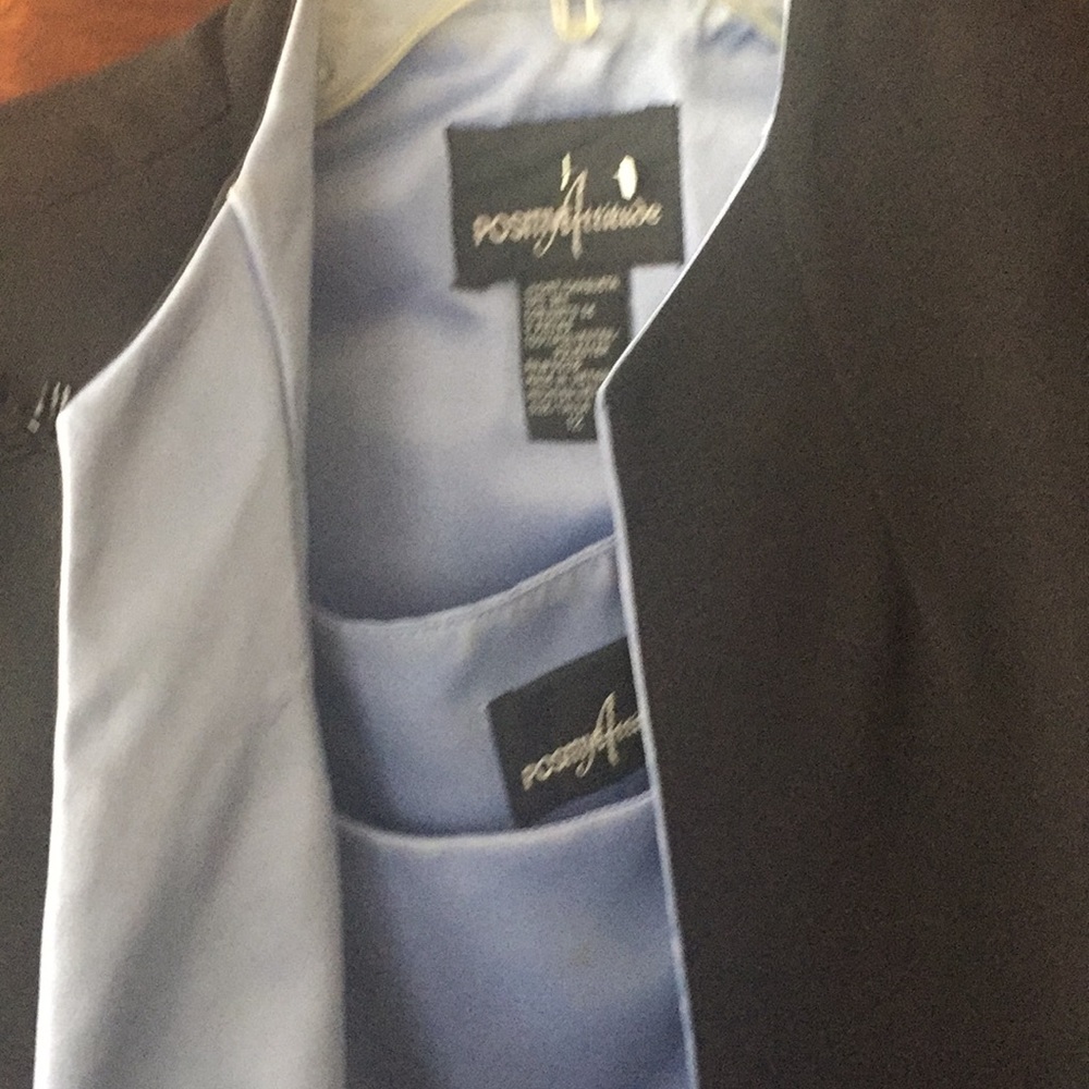 Embellished Jacket With Matching Shell - image 4